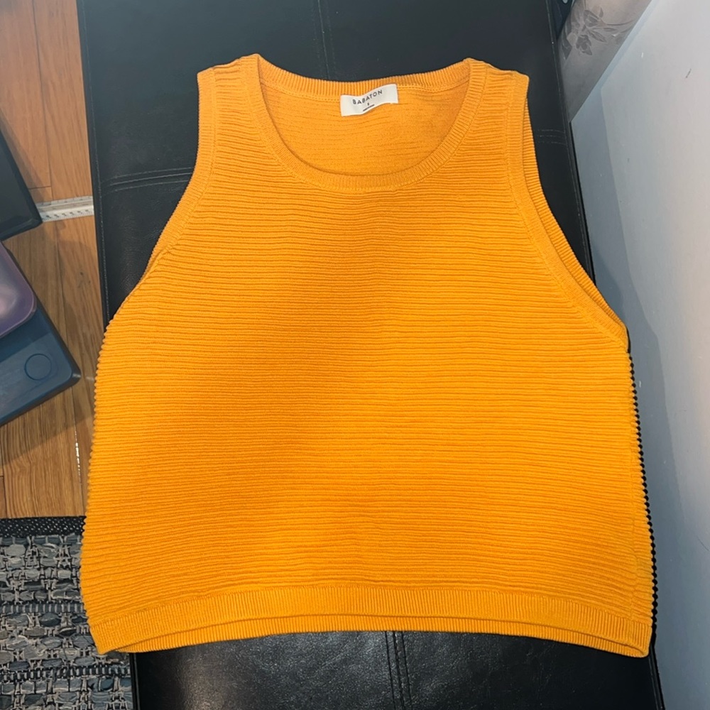 Aritzia babaton orange ribbed tank